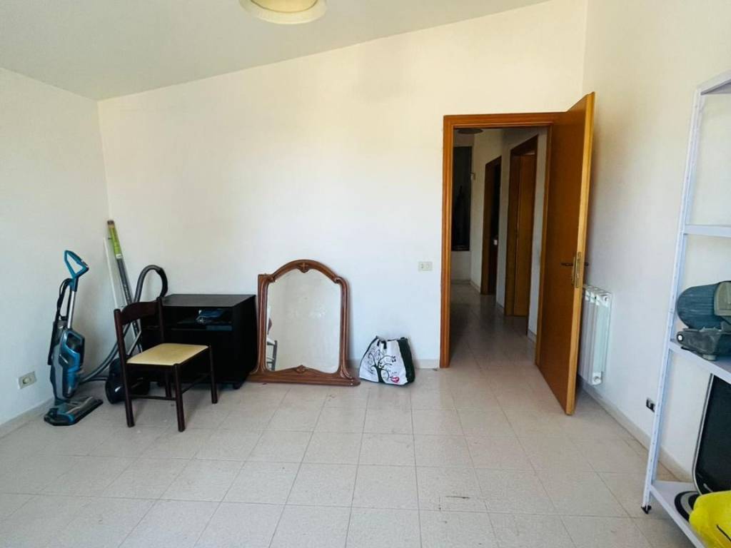 Villa a Aprilia in Via dei Ciclamini, 13 - Foto 4