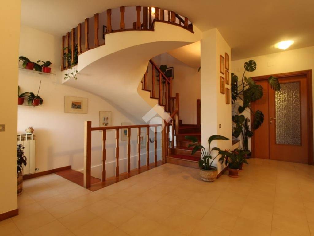 Villa a Teramo in Via Renato Balzarini, 12 - Foto 2