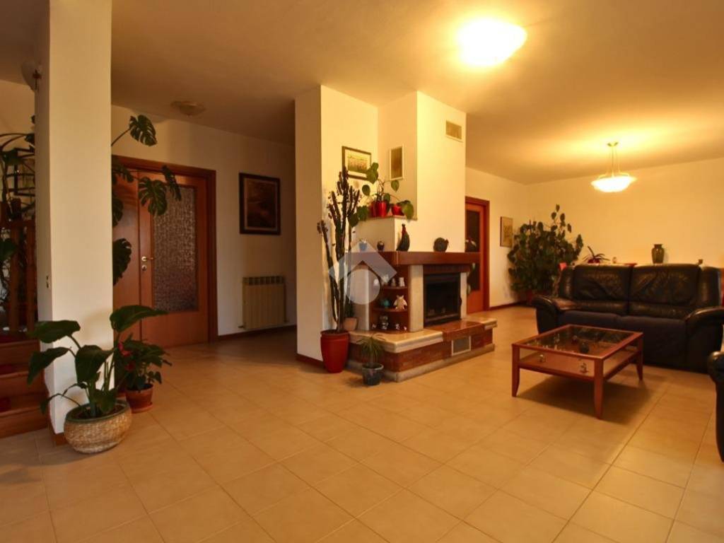 Villa a Teramo in Via Renato Balzarini, 12 - Foto 3