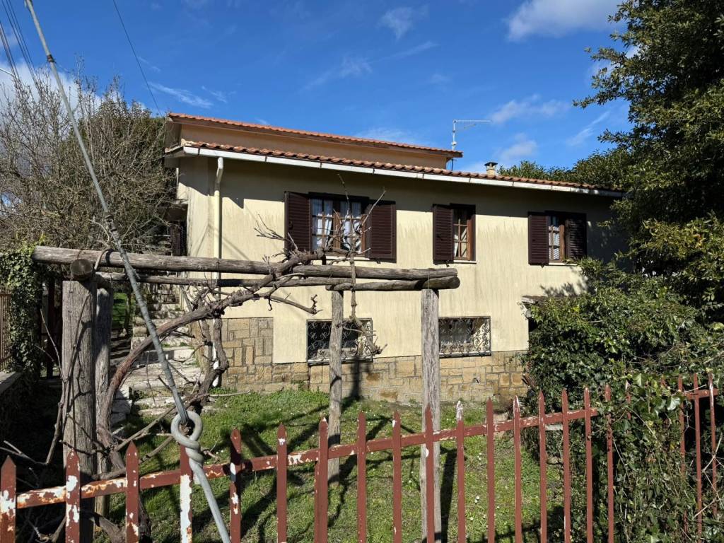 Villa a Valentano in Via Aldo Moro - Foto 3