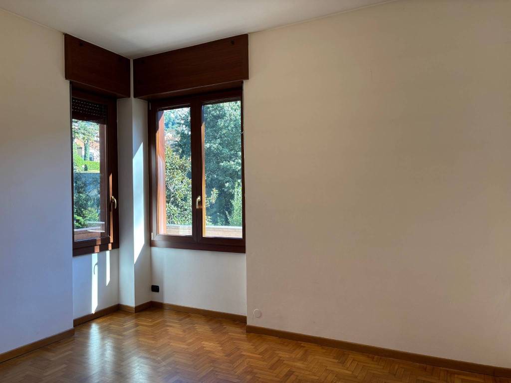 Appartamento a Cernobbio in Via Camillo Benso di Cavour, 1 - Foto 5