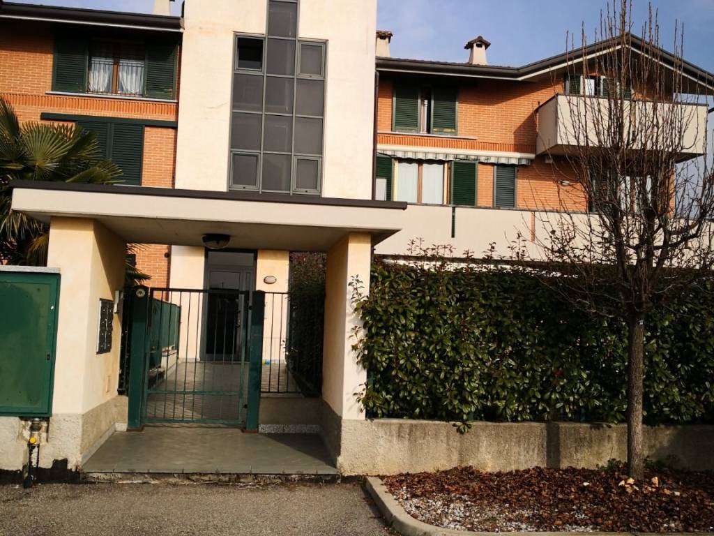 Appartamento a Rovellasca in Via Giovanni Falcone, 6 - Foto 2
