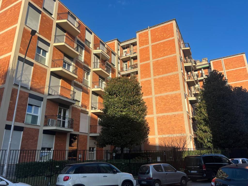 Appartamento a Monza in Via Ettore Reina, 5 - Foto 2