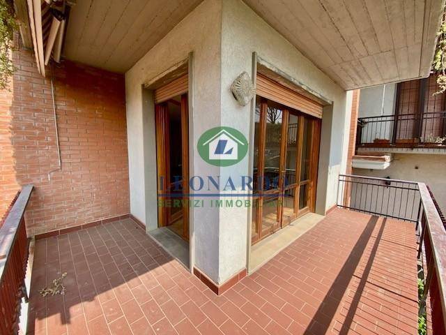 Appartamento a Montecatini-terme in Viale Papa Giovanni XXIII, - Foto 2
