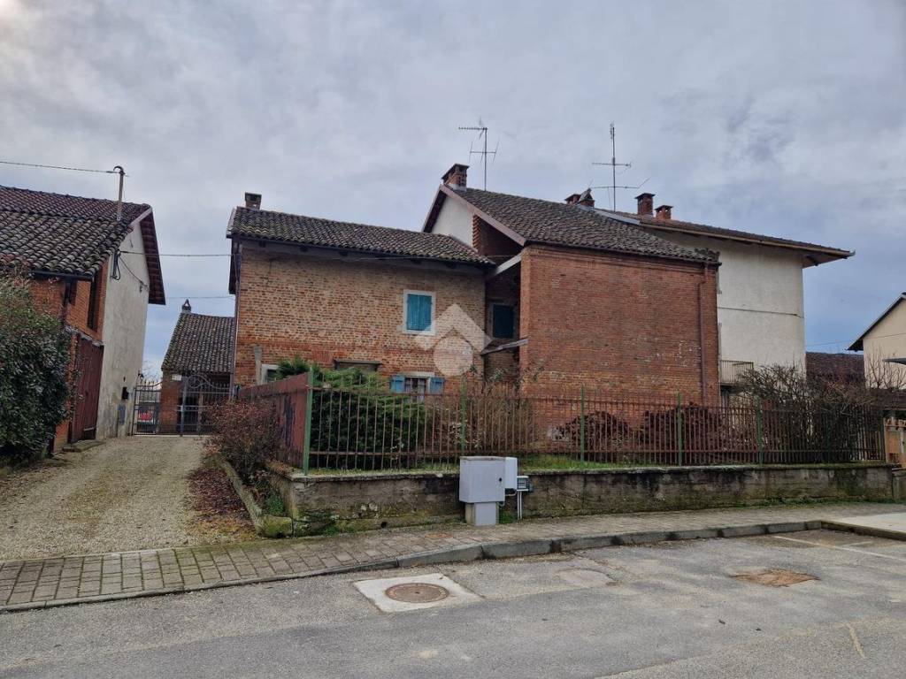 Casa indipendente a Tigliole in Strada Pratomorone, 53 - Foto 2