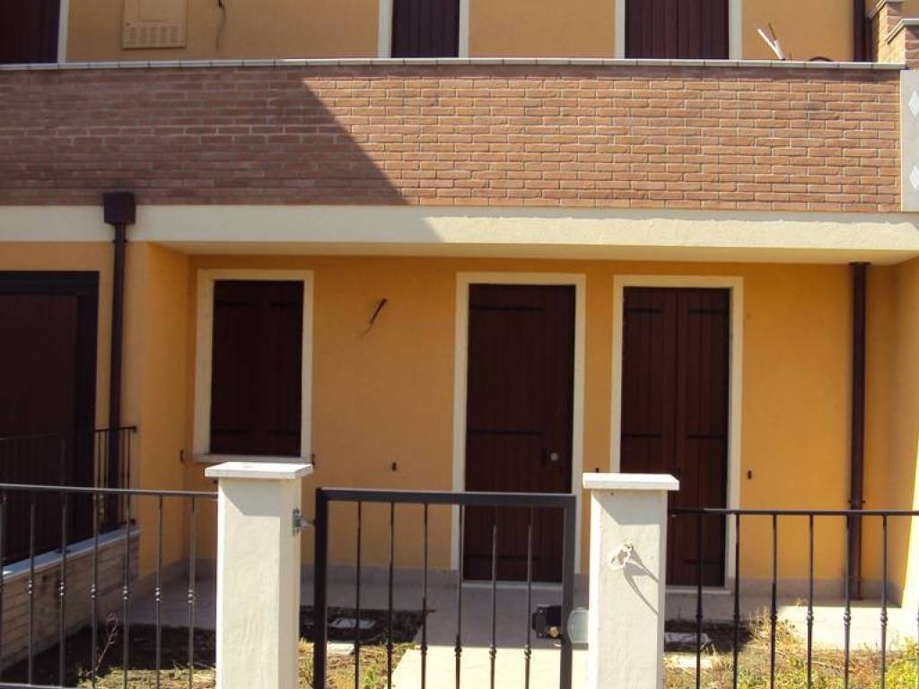 Villetta a schiera a Occhiobello in Via Francesco Pellegrini - Foto 2