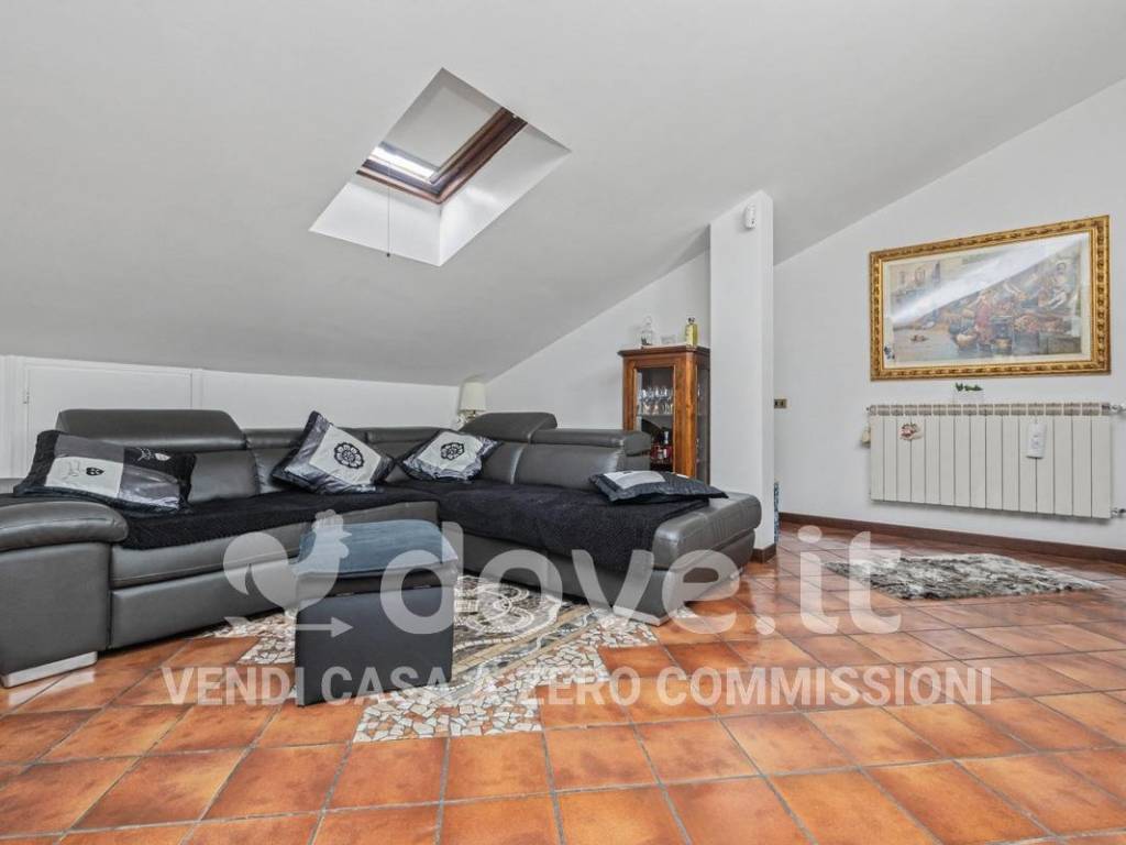 Appartamento a Limbiate in Via XXV Aprile, 19 - Foto 2