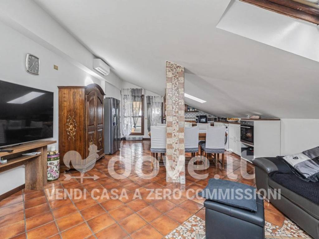 Appartamento a Limbiate in Via XXV Aprile, 19 - Foto 5