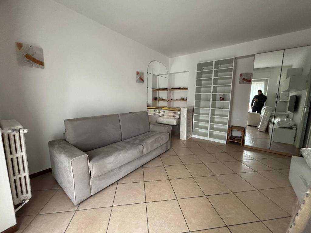 Appartamento a Erba in Via Giacomo Leopardi, 10 - Foto 3