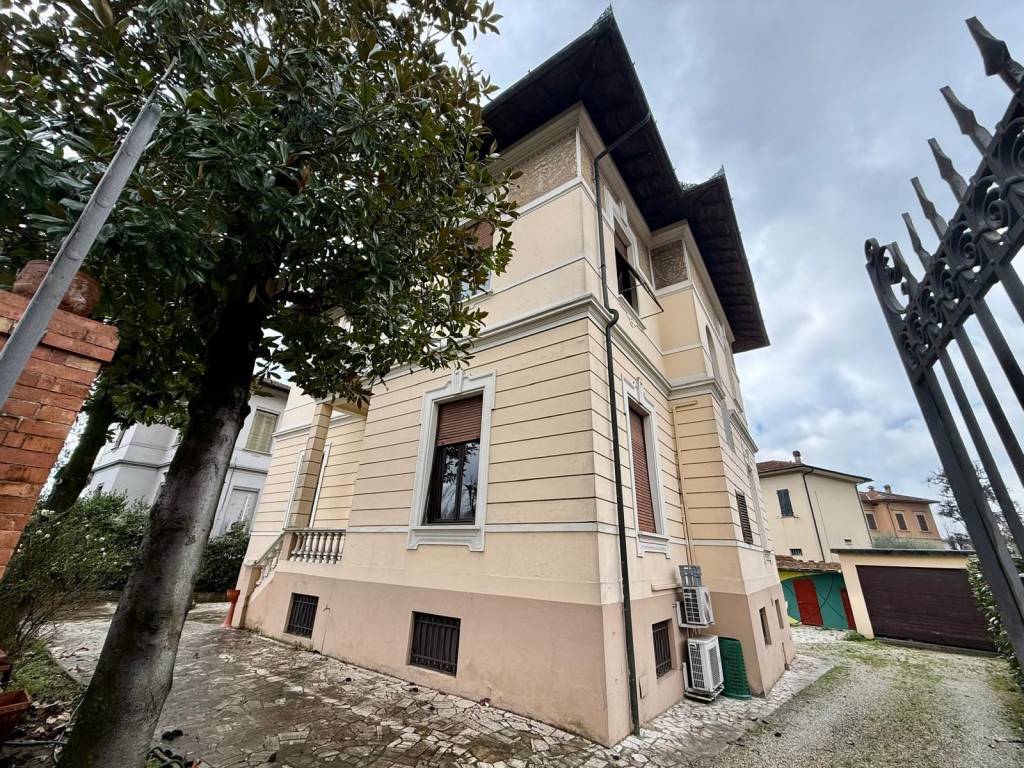 Immobile a Lucca in Viale Lazzaro Papi - Foto 2