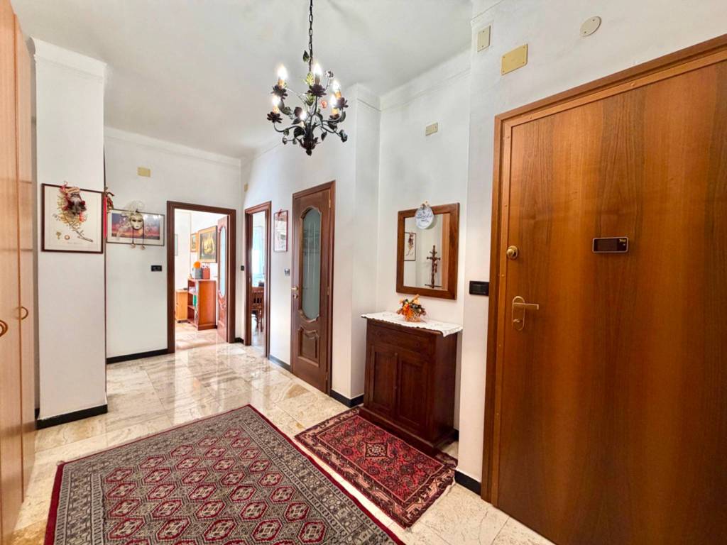 Appartamento a Genova in Via Luigi Rizzo - Foto 3