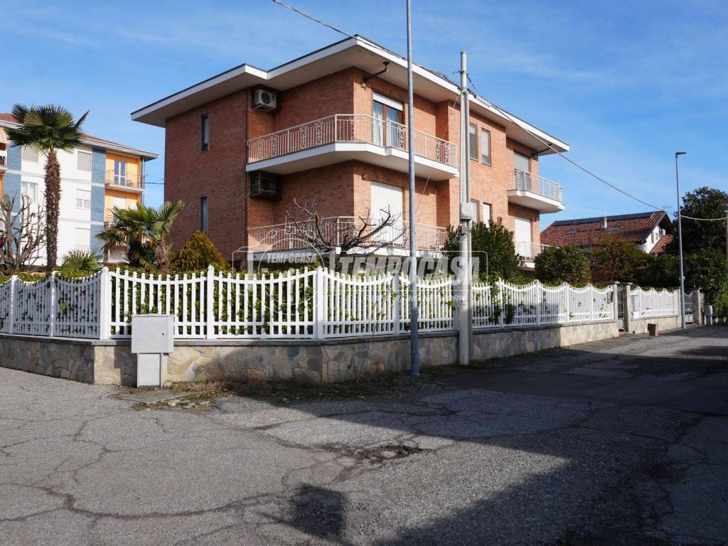 Villa a Borgaro torinese in Via Brandizzo 1 - Foto 4