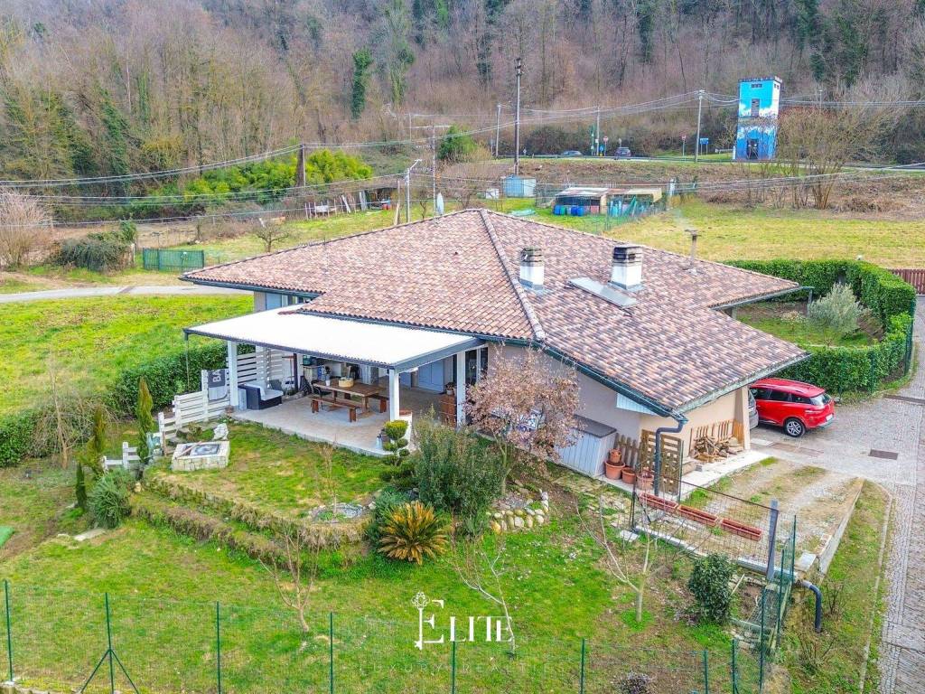 Villa a Vergiate in Via del Sassone, 9 - Foto 2