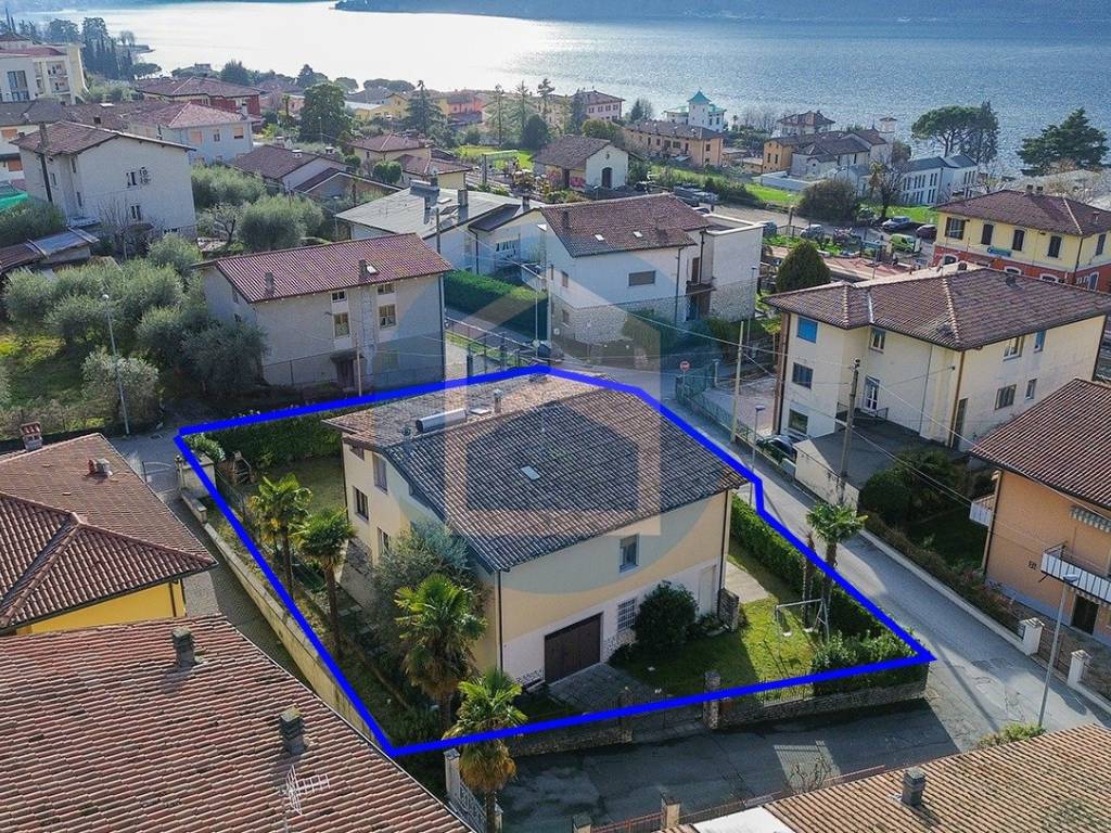 Villa a Sale marasino in Via Vittorio Veneto, 19 - Foto 5