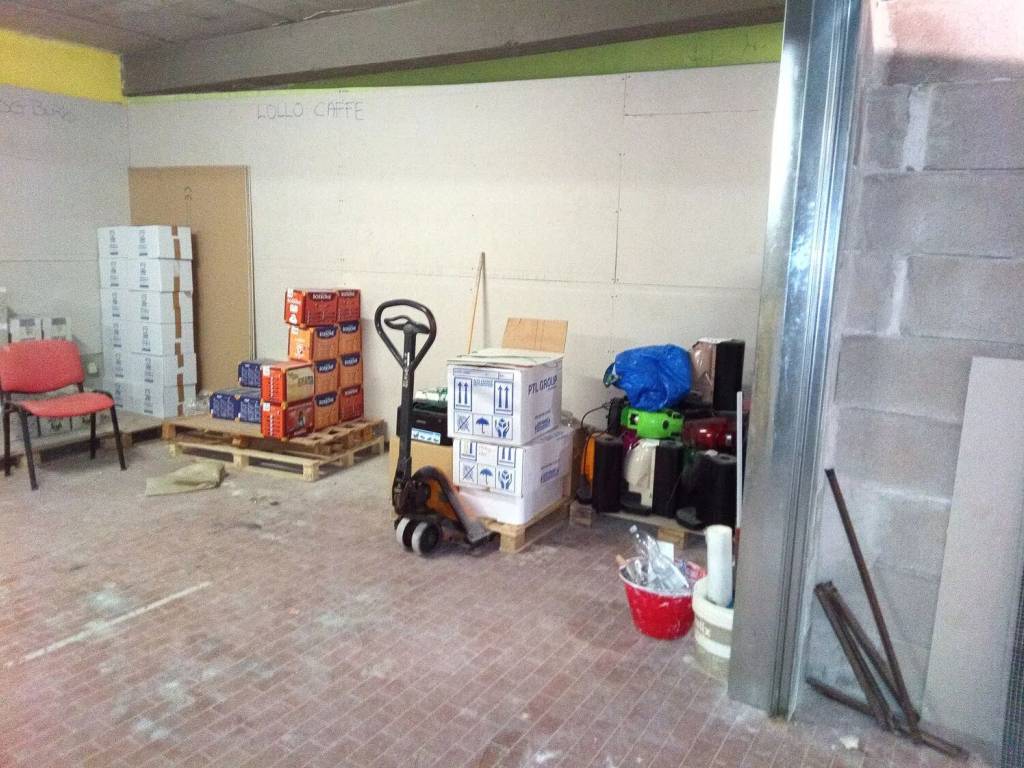 Box / garage a Civitavecchia in Via L. Manara, 1 - Foto 5