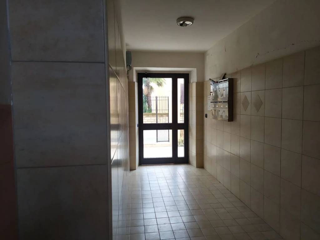 Appartamento a Civitavecchia in Via Ugo Bassi, 25 - Foto 2