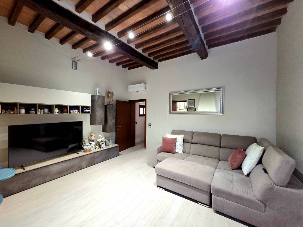 Appartamento a Guastalla in Via Luigi Gonzaga - Foto 4