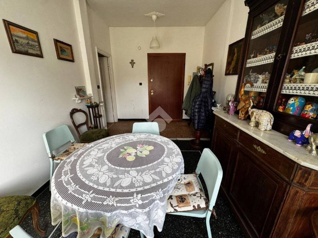 Appartamento a Genova in Via Bartolomeo Carrea, 4 - Foto 3