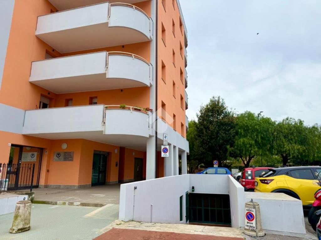 Box / garage a Albenga in VIA GIUSEPPE MAZZINI n.45, 45 - Foto 2