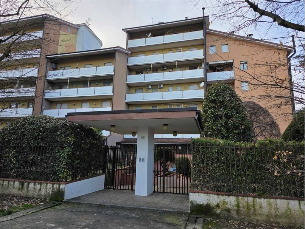Appartamento a Alessandria in VIA PARINI, 41 - Foto 2