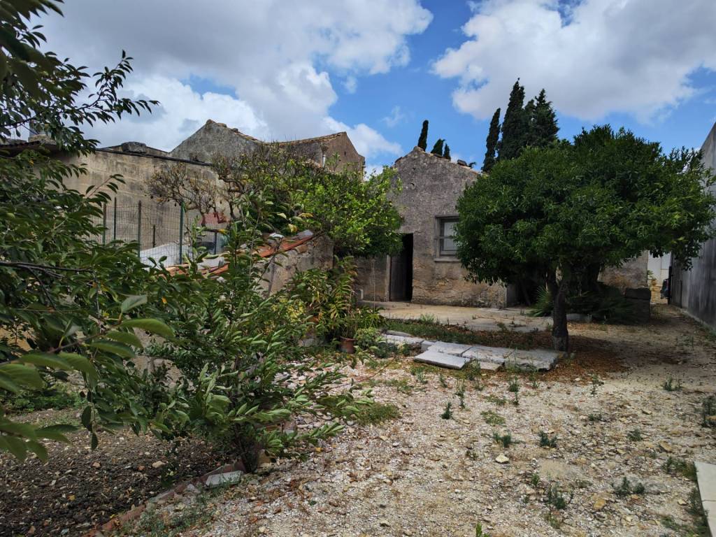Terreno a Trapani in VIA CAPITANO RIZZO, 98 - Foto 3