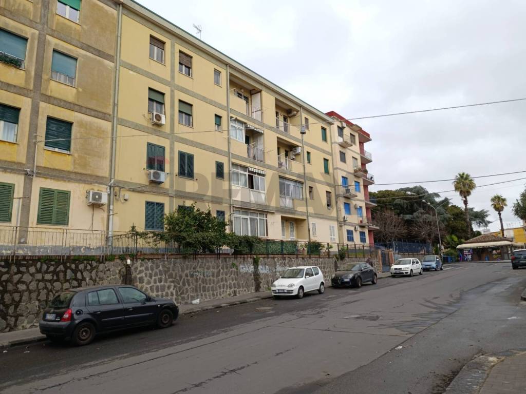 Appartamento a Acireale in via Pietro Aretino, 4 - Foto 2