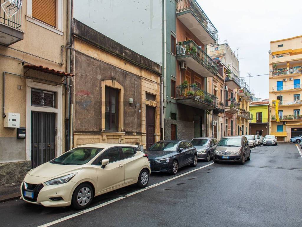 Casa indipendente a Catania in Via Pietro Fullone, 14 - Foto 3