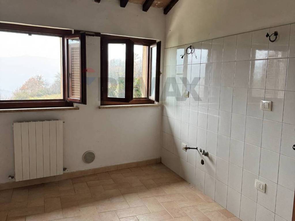 Rustico / casale a Valtopina in via Collebudino - Foto 5