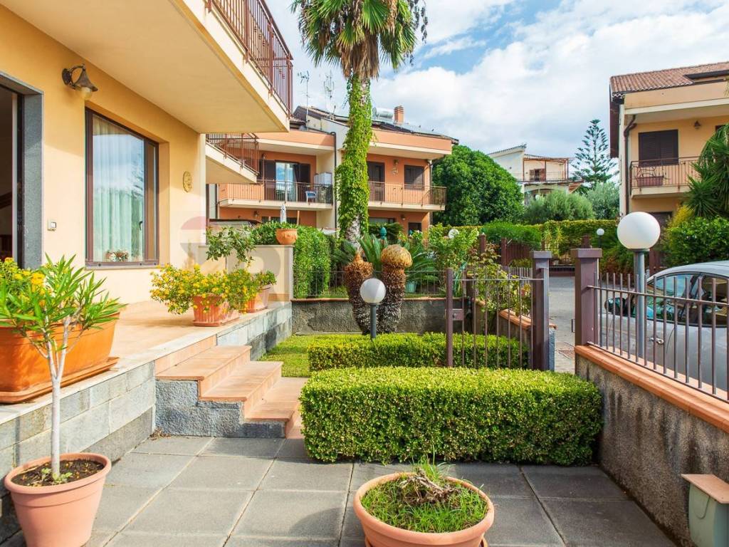 Villa a Acireale in VIA CAPOMULINI - Foto 4