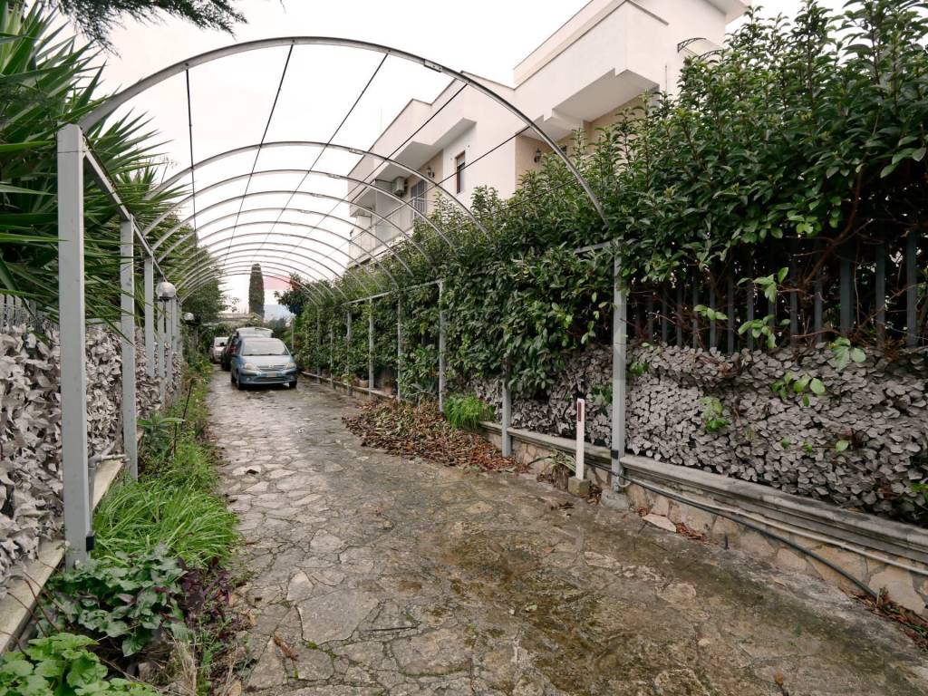 Villa a Bari in Via Giulio Petroni, 132 - Foto 2