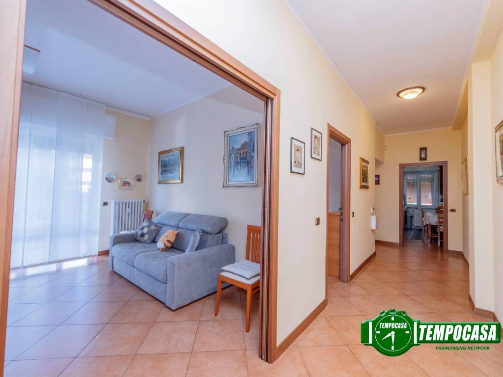 Appartamento a Cesano boscone in Via 25 Aprile - Foto 3