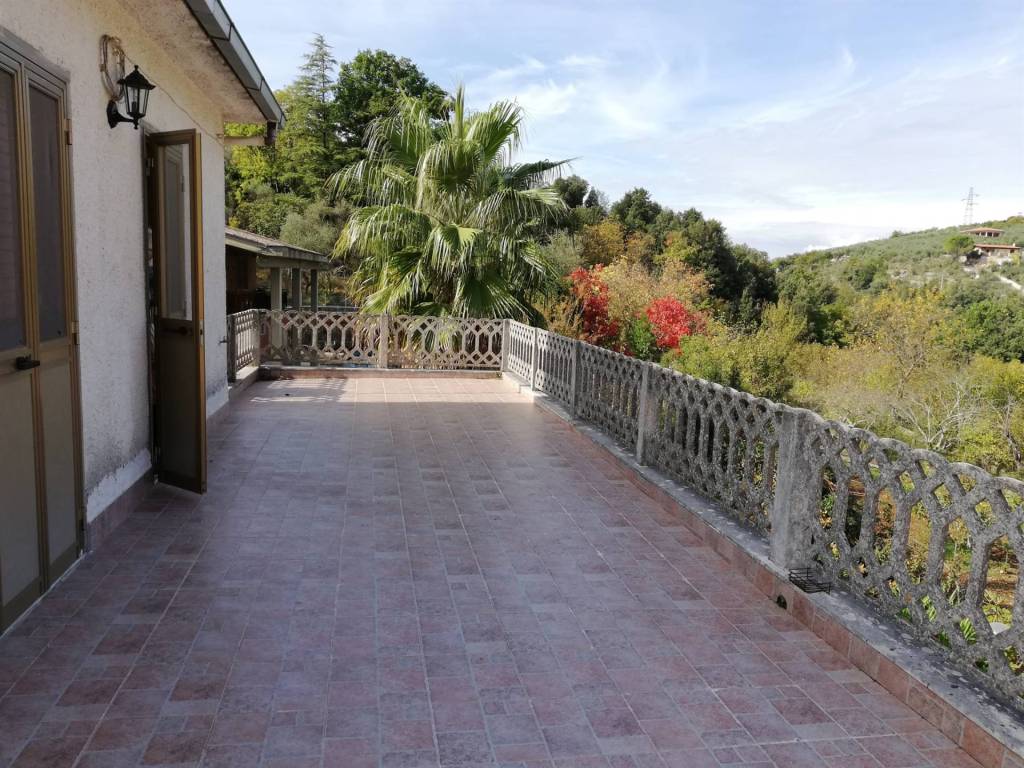 Villa a Sonnino in Via Lagone - Foto 2