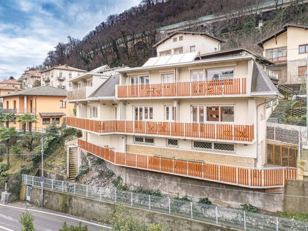 Appartamento a Como in Via Fratelli Bronzetti - Foto 2