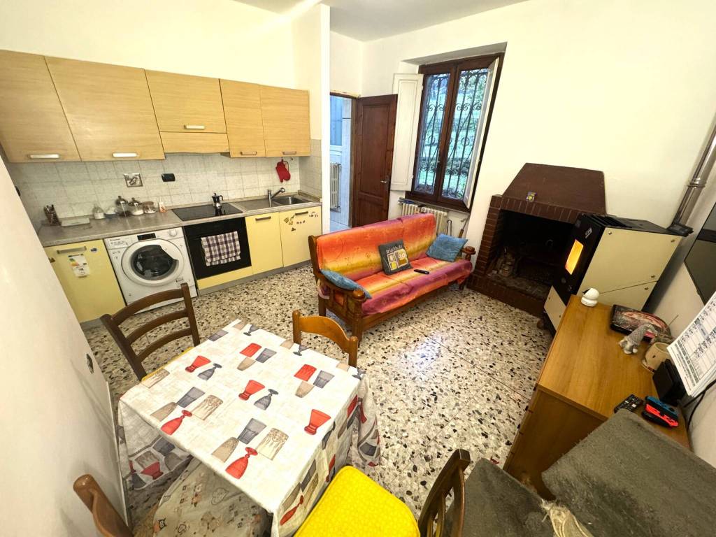 Appartamento a Vernio in Via del Bisenzio - Foto 3