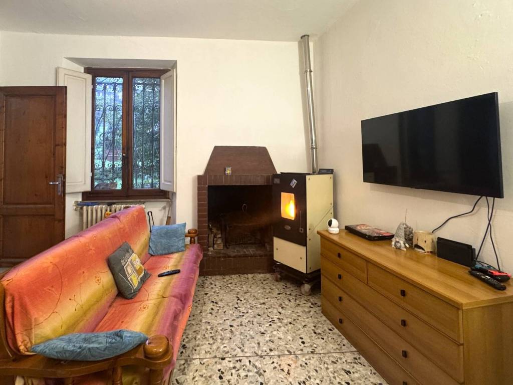 Appartamento a Vernio in Via del Bisenzio - Foto 4