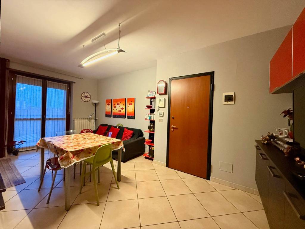Appartamento a Carmagnola in Via Rubatto - Foto 4
