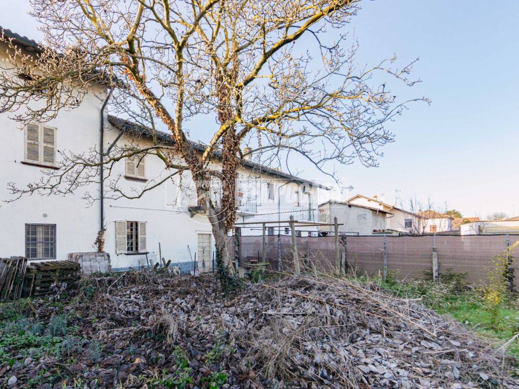 Villa a Gravellona lomellina in Via Figari 17 - Foto 4