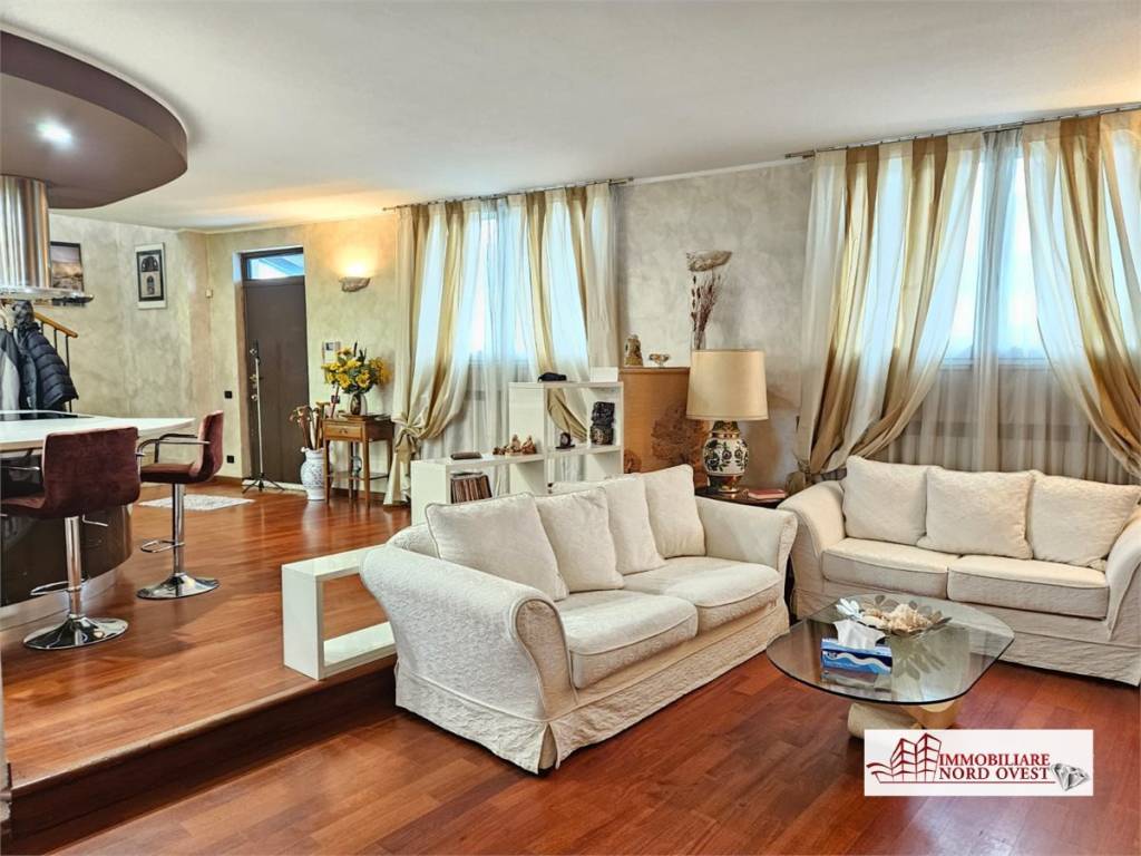 Villa a Sedriano in Via Francesco Restelli 11 - Foto 2