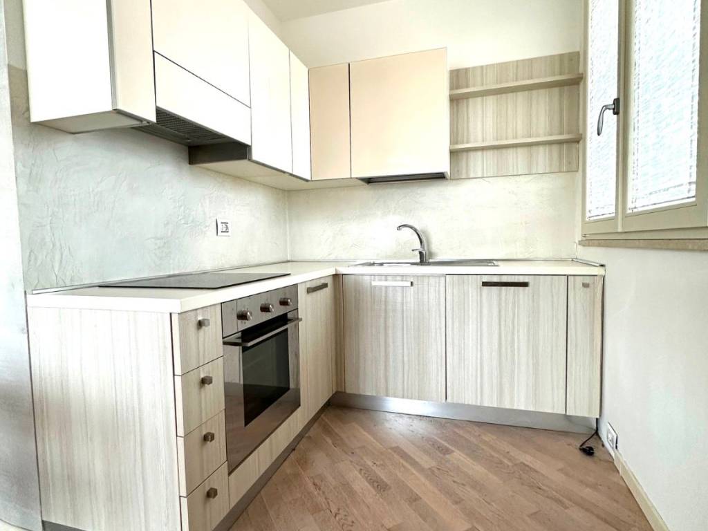 Appartamento a Lonato del garda in Via Albertano da Brescia - Foto 5