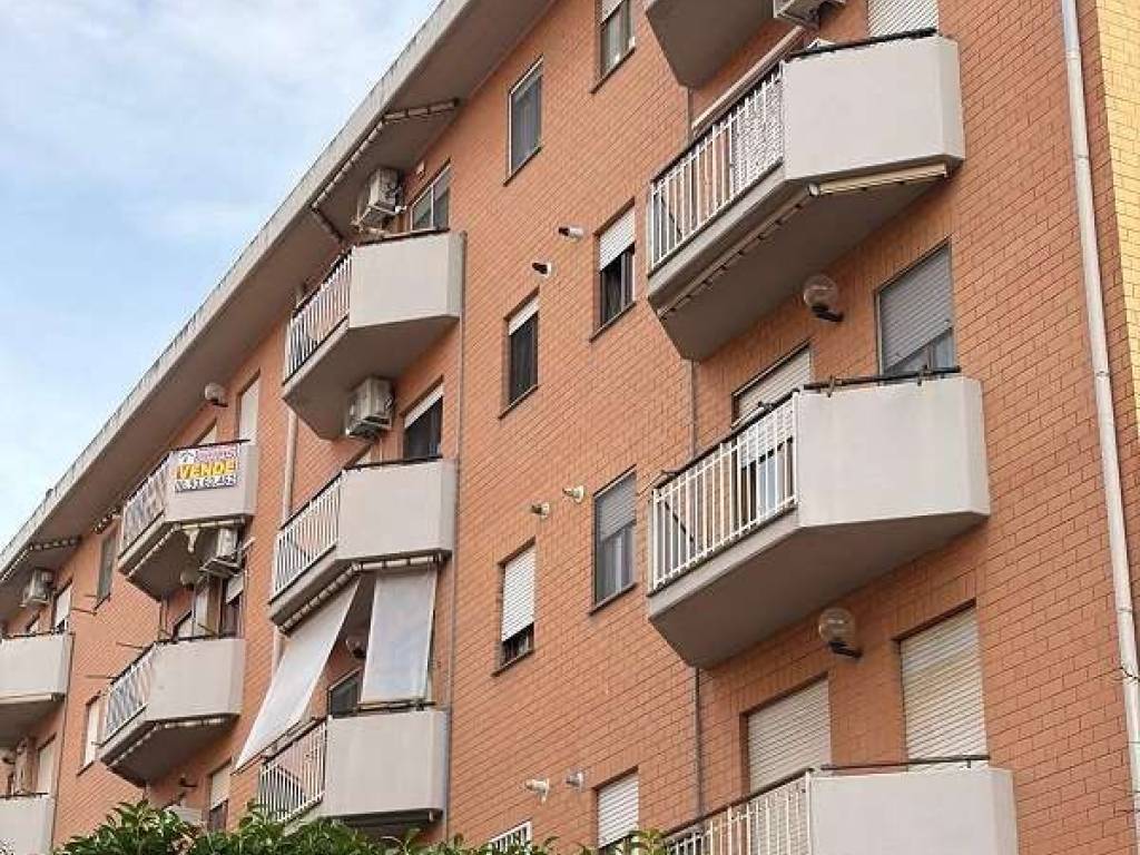 Appartamento a Genzano di roma in Via Francavilla - Foto 2