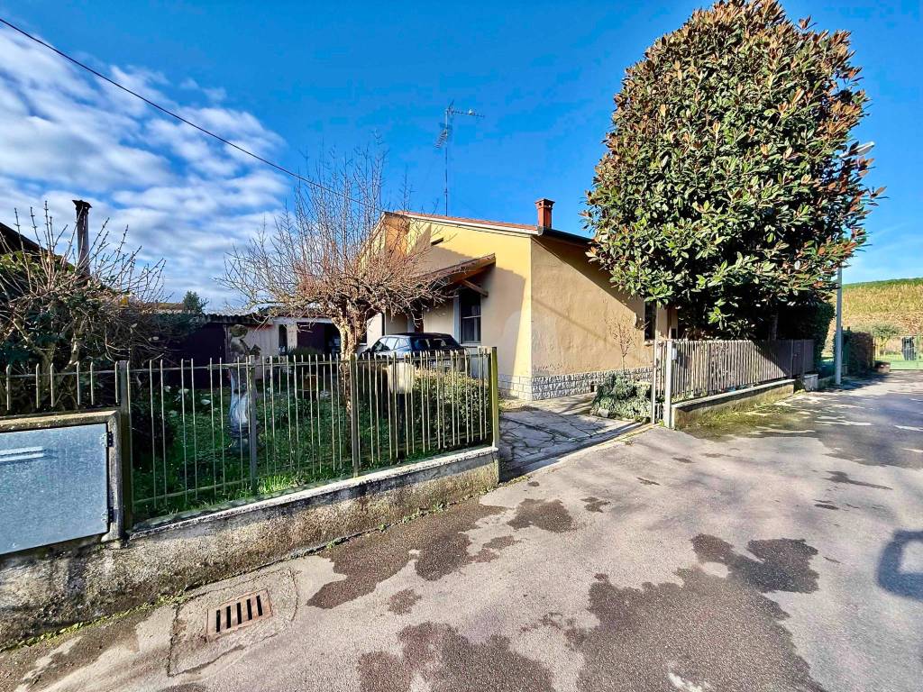 Villa a Alfonsine in Via Peo Bertoni, 15 - Foto 4