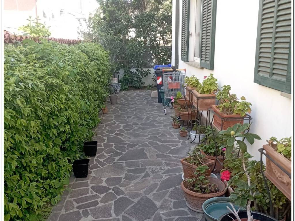 Villa a Livorno in Via Ernesto Manasse - Foto 4