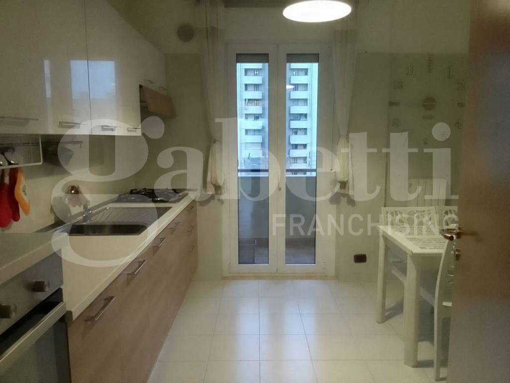 Appartamento a Taranto in PIAZZA SANDRO PERTINI , 7 - Foto 3