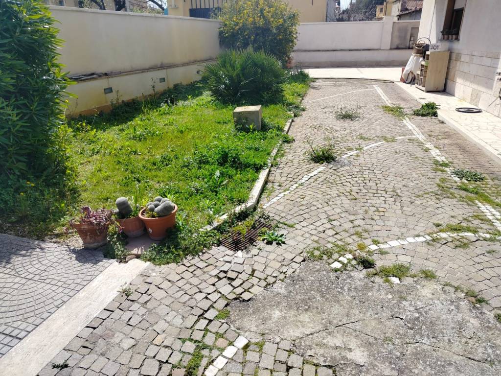 Appartamento a Guidonia montecelio in Via Puglie, 9 - Foto 2