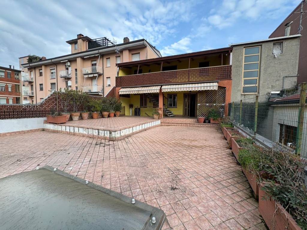 Casa indipendente a Osio sotto in Corso Vittorio Veneto - Foto 2