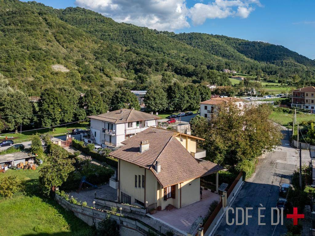 Villa a Rieti in Via delle Scuole - Foto 2
