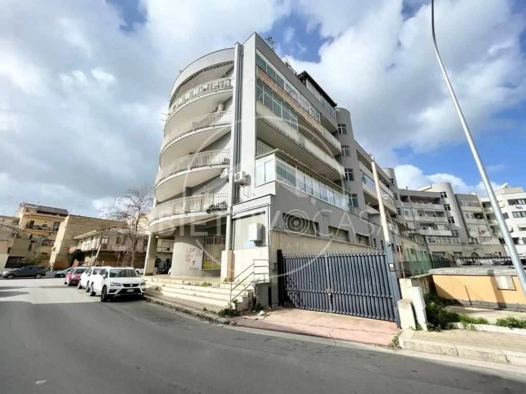 Immobile a Bagheria in Via Emanuela Loi, 6 - Foto 2