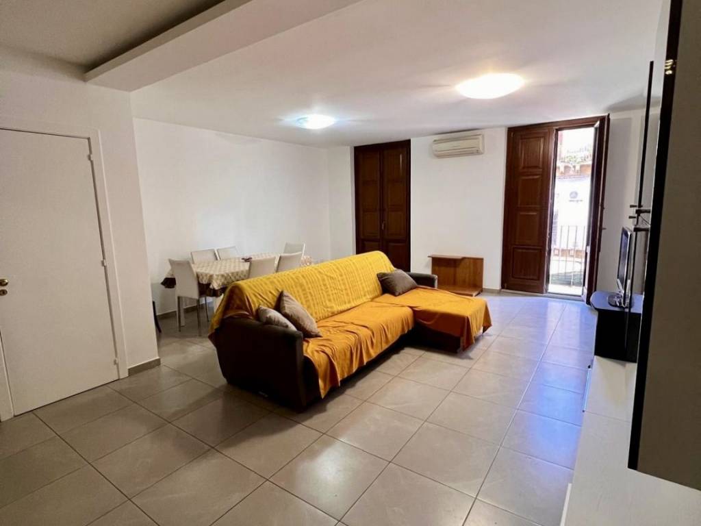 Appartamento a Catania in Via Plebiscito, 88 - Foto 2