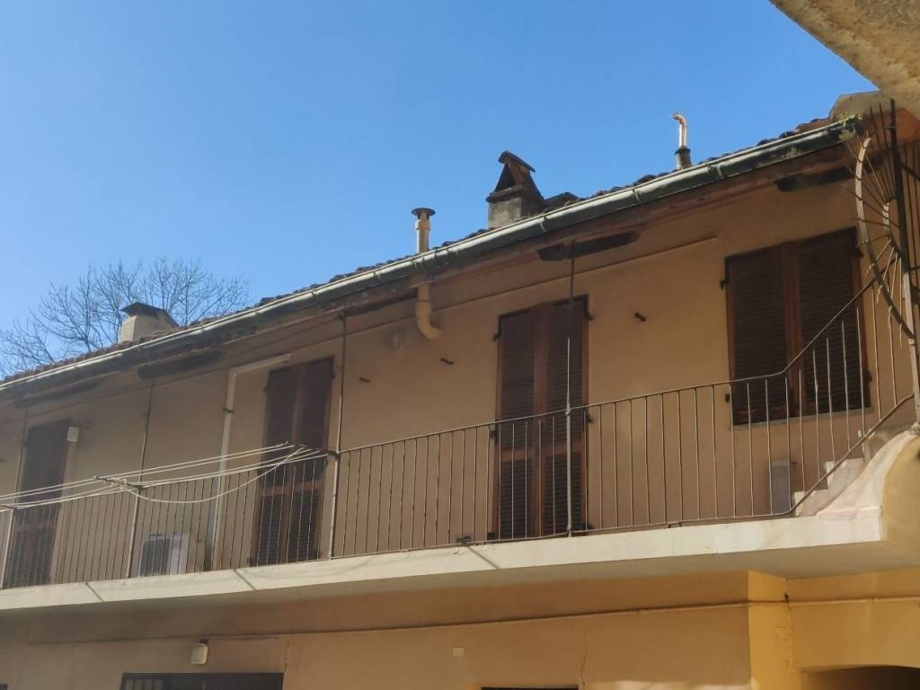 Appartamento a Pinerolo in Viale Piazza d'Armi - Foto 2