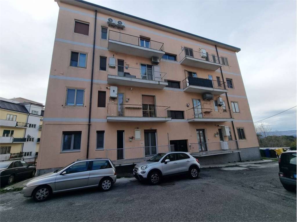 Appartamento a Catanzaro in traversa via giovanni da Fiore, 1 - Foto 2